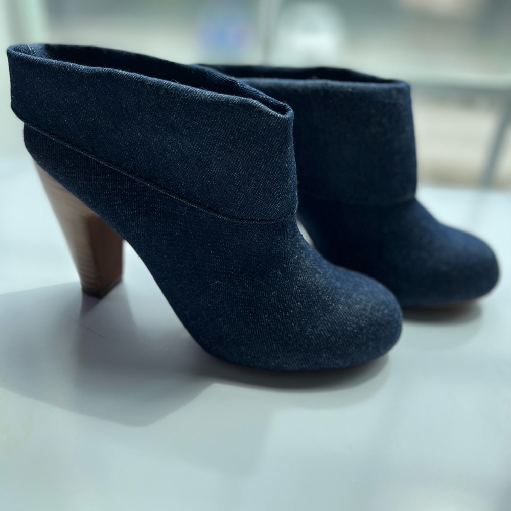 Steve Madden Bootie